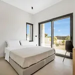 Nauplie Villa *